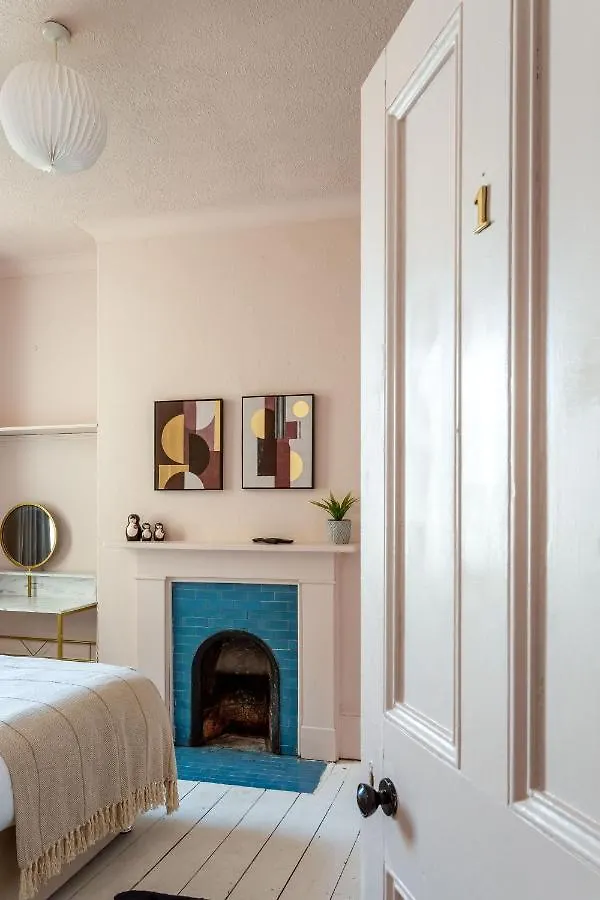 Fresh-Fields Villa Brighton Holiday home